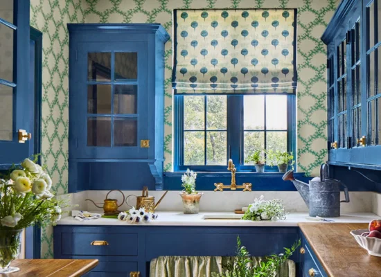 Classic Blue Country Kitchen Wallpaper in Dubai