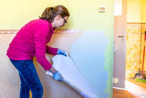 Remove Wallpaper From Painted Wall in Dubai